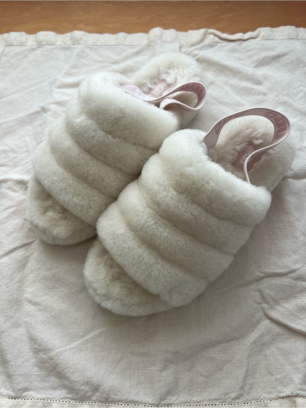 UGG Fluff Yeah - Cream & Pink